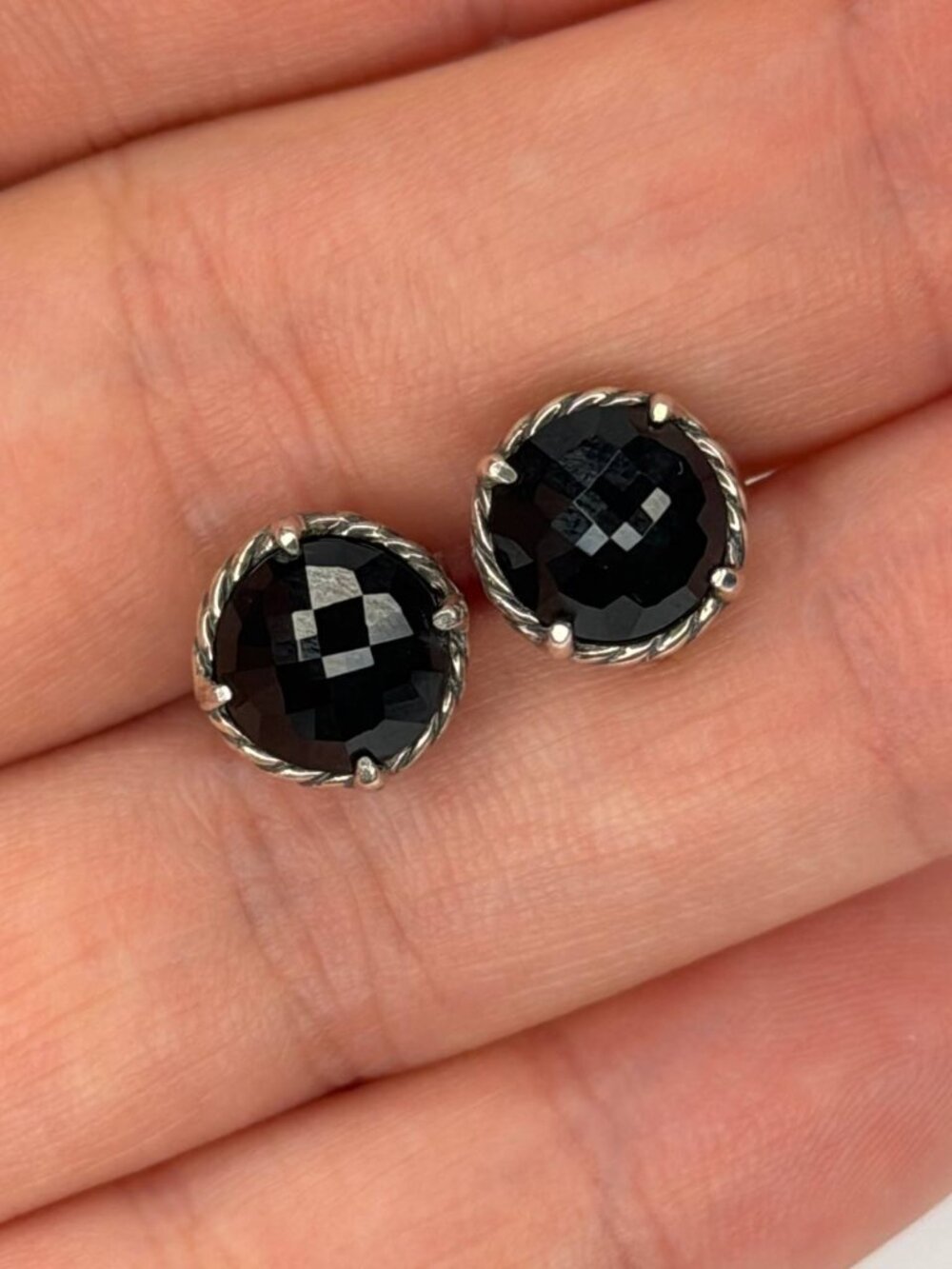 Authentic david yurman women's stud earrings black onyx and sterling silver stud